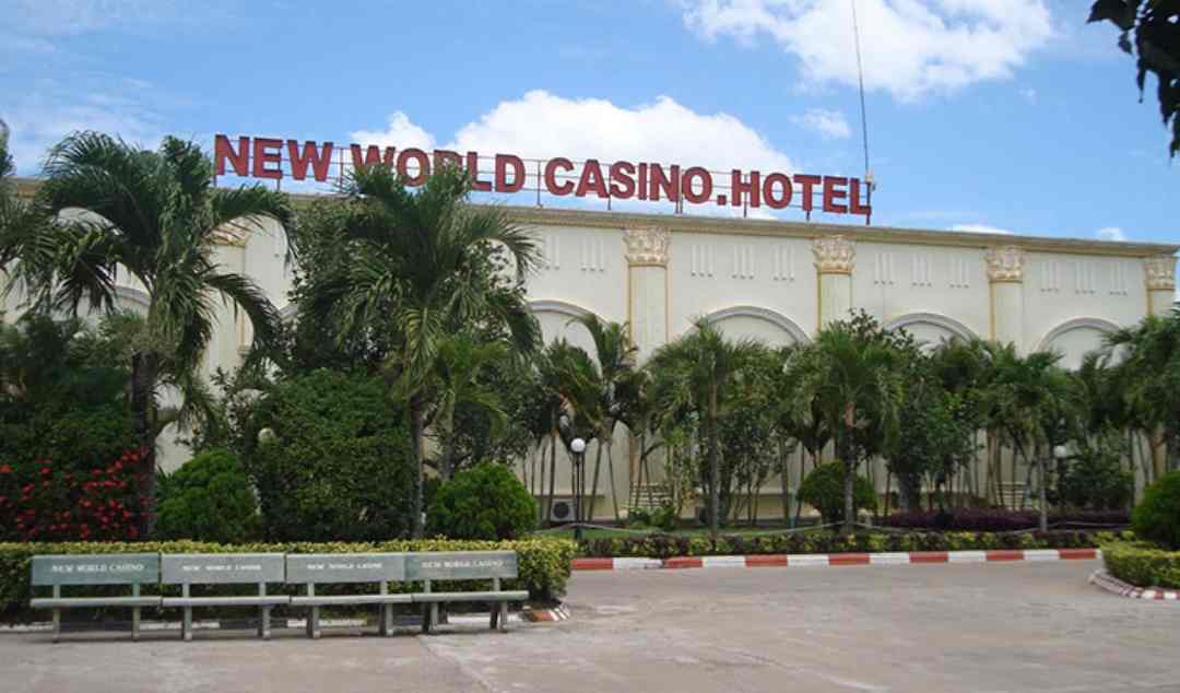  Quang cảnh tại sòng bạc thuộc cụm casino Bavet - Campuchia